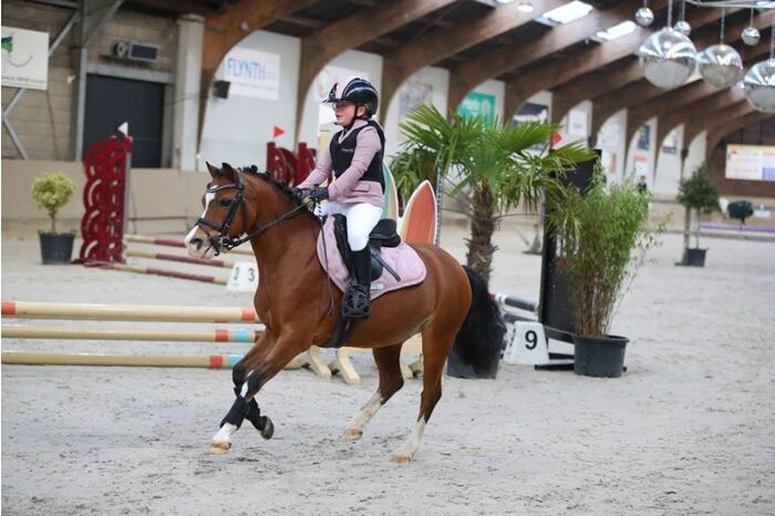 Mini Ros Wedstrijdjas Blush Noir Mesh Roze